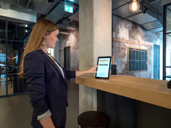 Room, Desk & Visitor Management en Digital Signage-oplossingen